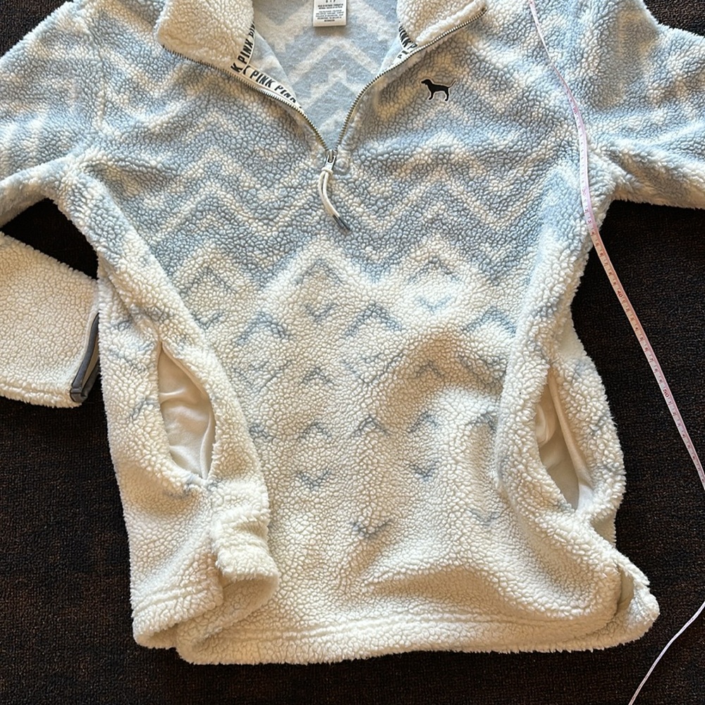 Victoria Secret “Pink” Sweater! - Picture 8 of 8